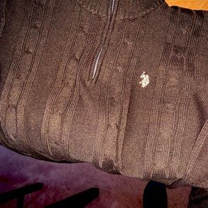 Men’s new Polo Sweater size men’s medium